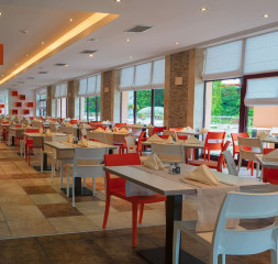 Restaurant.jpg
