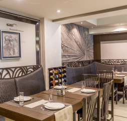 Restaurant_2.jpg