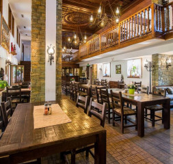 Restaurant_2.jpg