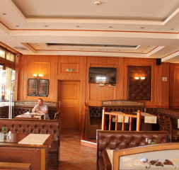 Restaurant_2.jpg