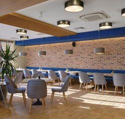 Restaurant_2.jpg