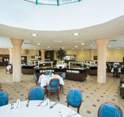 Restaurant_2.jpg