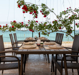 Restaurant_2.jpg