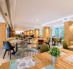 Restaurant_2.jpg