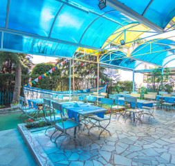 Restaurant_2.jpg