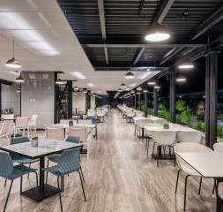 Restaurant_2.jpg