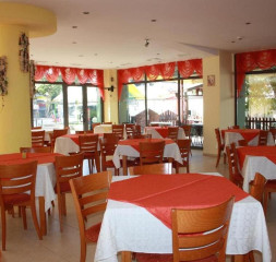 Restaurant_2.jpg