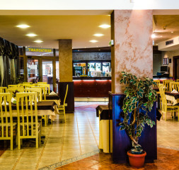 Restaurant_2.jpg