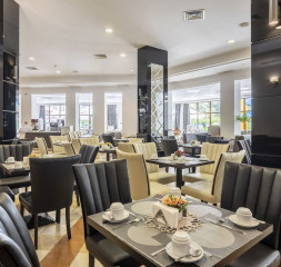 Restaurant_2.jpg