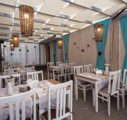 Restaurant_2.jpg