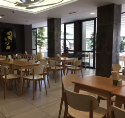 Restaurant_2.jpg