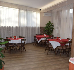 Restaurant.jpg