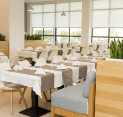 Restaurant_3.jpg