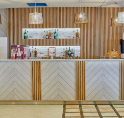 Restaurant_3.jpg