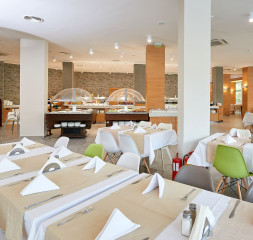 Restaurant_3.jpg