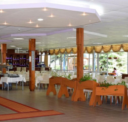 Restaurant_3.jpg