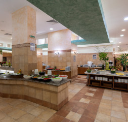 Restaurant_4.jpg