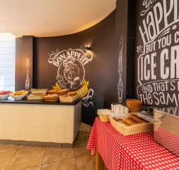 Restaurant_4.jpg
