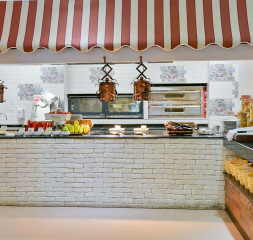 Restaurant_4.jpg
