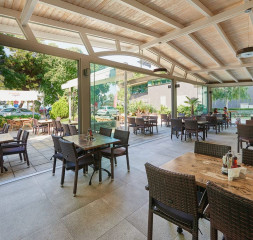 Restaurant_4.jpg
