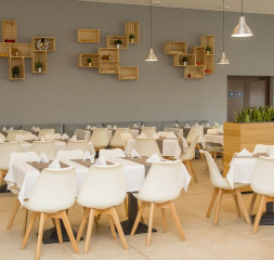 Restaurant_4.jpg