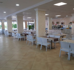 Restaurant_4.jpg