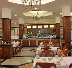 Restaurant_4.jpg