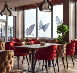 Restaurant_4.jpg