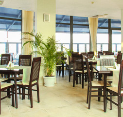 Restaurant_4.jpg