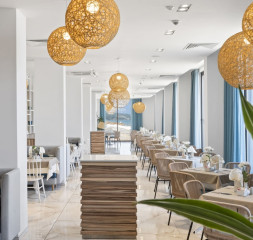 Restaurant.jpg