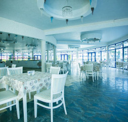 Restaurant_5.jpg