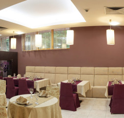 Restaurant_5.jpg