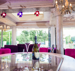 Restaurant_5.jpg