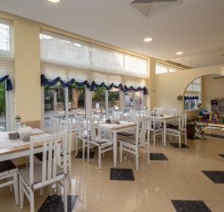 Restaurant_5.jpg