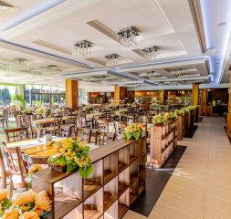 Restaurant_5.jpg