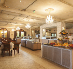 Restaurant.jpg