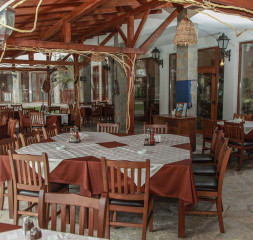 Restaurant_6.jpg