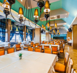 Restaurant_6.jpg