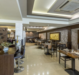 Restaurant_6.jpg
