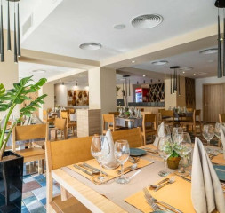 Restaurant_6.jpg