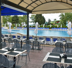 Restaurant.jpg