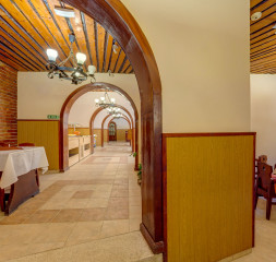 Restaurant_7.jpg