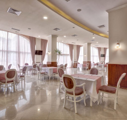 Restaurant.jpg