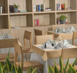 Restaurant_9.jpg