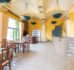 Restaurant_A_La_Cart_1.jpg