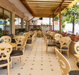 Restaurant_A_La_Cart_1.jpg