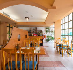Restaurant_A_La_Cart_5.jpg