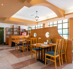 Restaurant_A_La_Cart_8.jpg