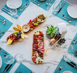 Restaurant_A_La_Carte_Le_Petit_1.jpg