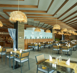 Restaurant_Barefoot_Grill_1.jpg